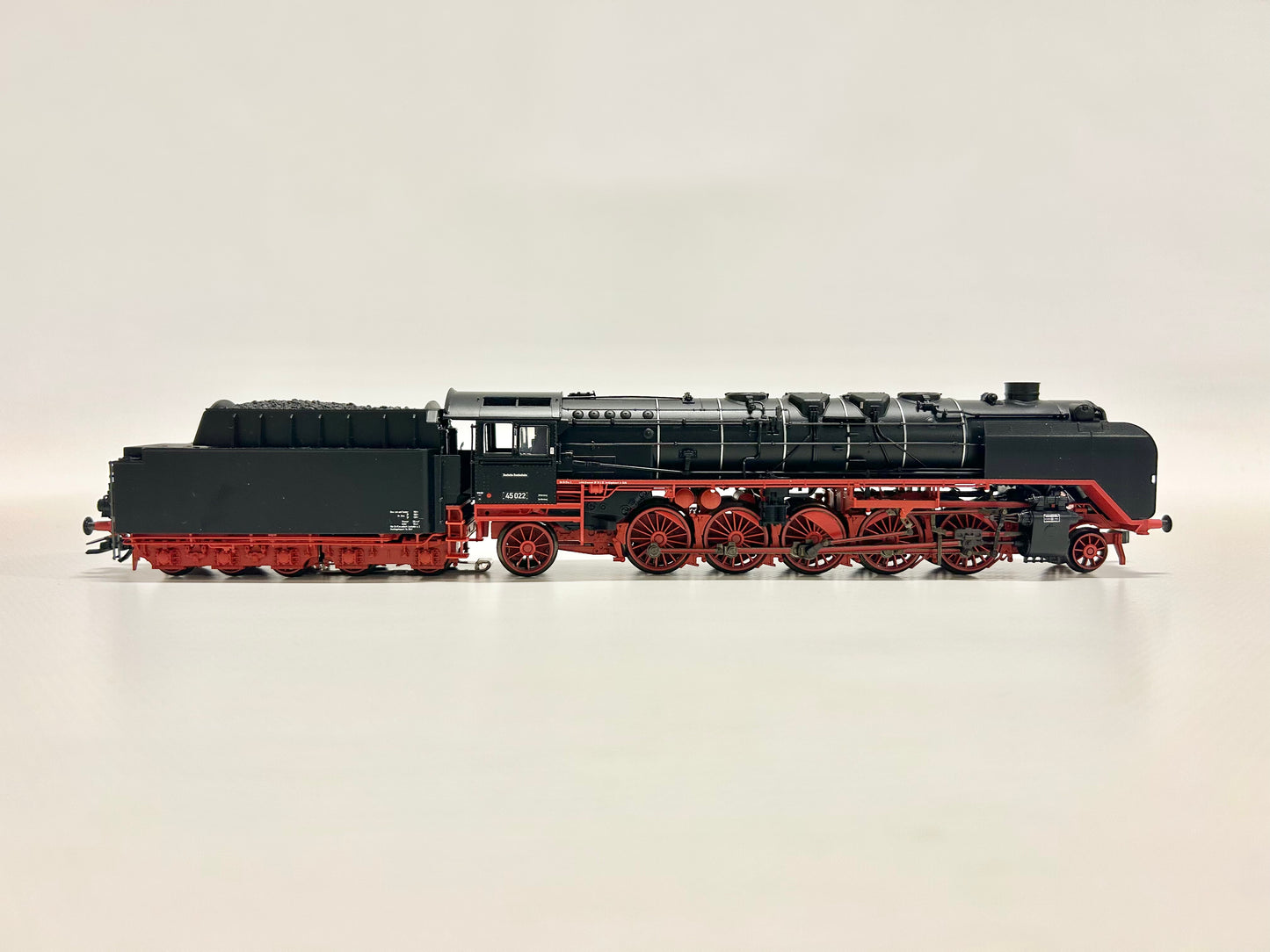 Märklin 37454 Mfx+ Digital + Sound Br 45 Dampflok H0