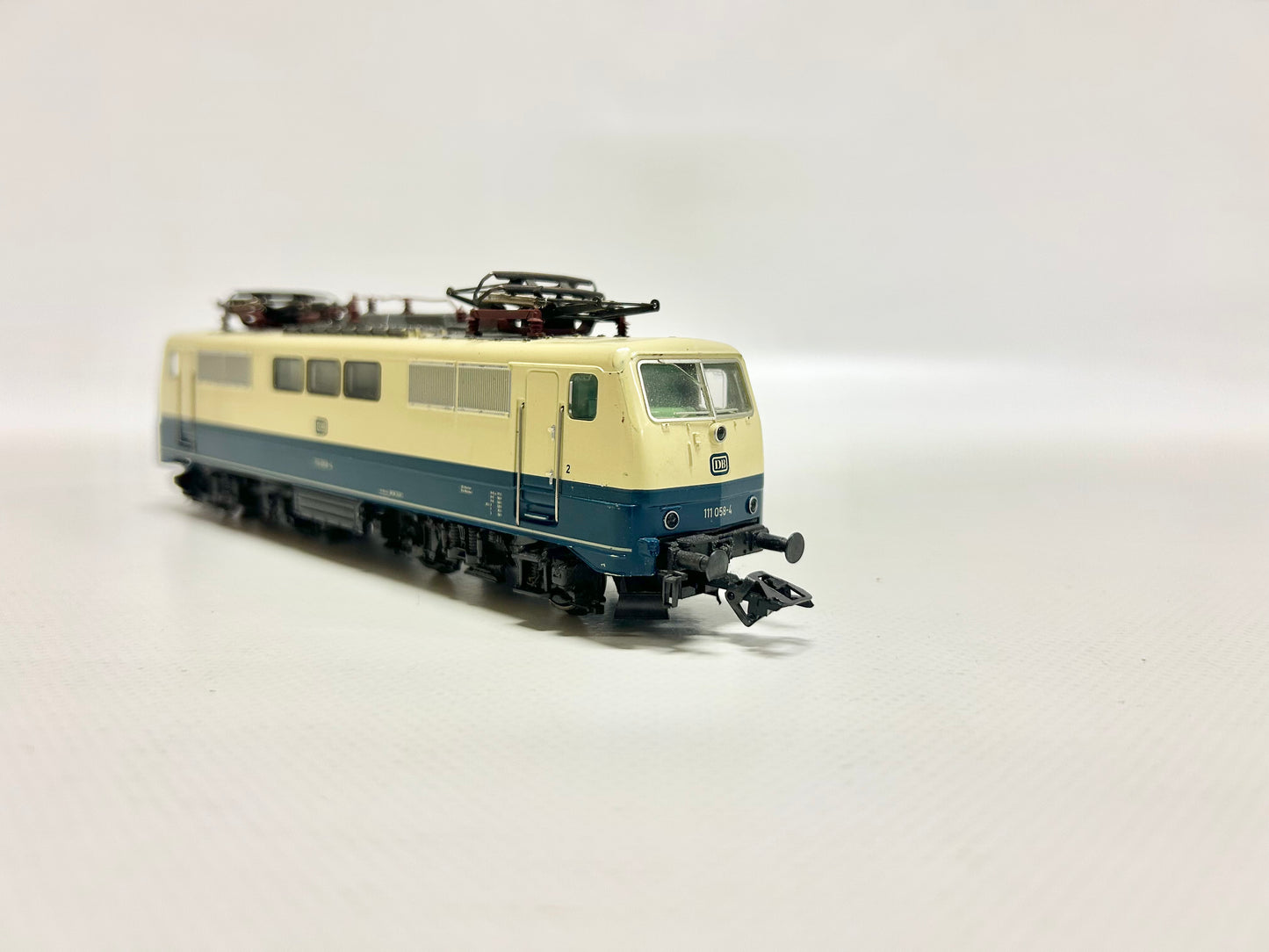 Märklin 3342 Digital E-Lok Br 111 058-4 DB AC H0