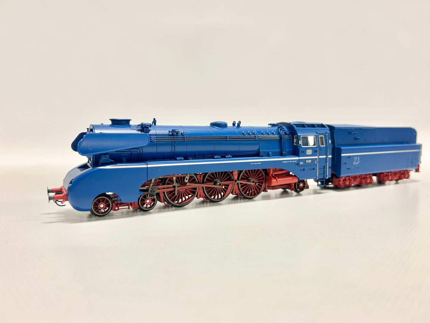 Märklin 37081 Digital + Sound Br 10 Stromliniendampflok H0