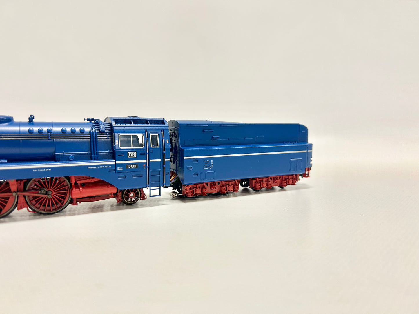 Märklin 37081 Digital + Sound Br 10 Stromliniendampflok H0