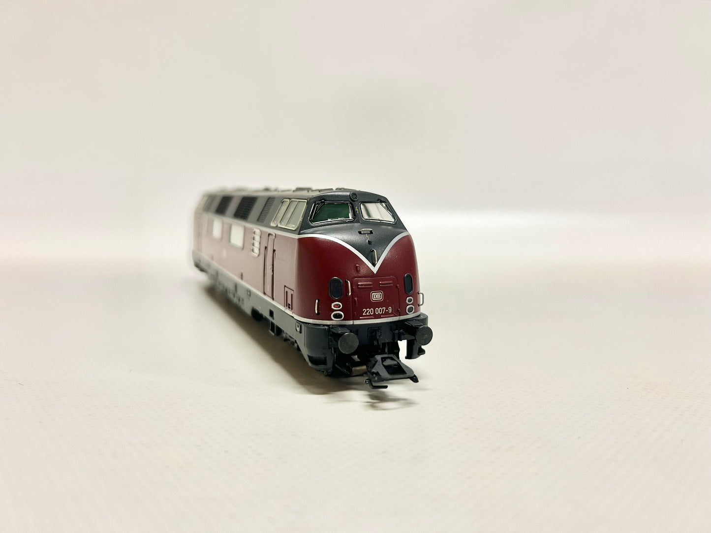 Märklin 3380 Diesellok Br 220 007-9 DB AC H0