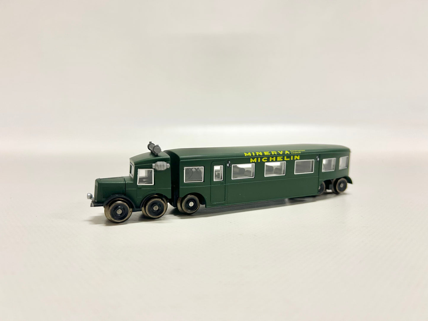 Märklin 3123 Schienenbus Michelin Minerva H0
