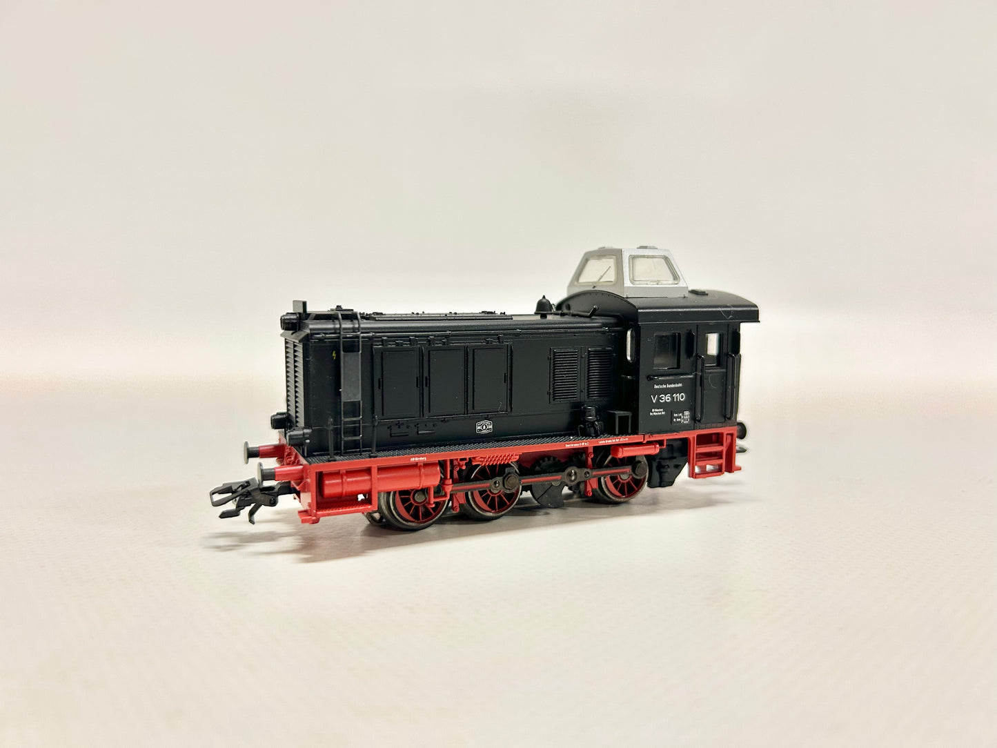 Märklin 37365 Digital Diesellok V36 110 DB AC H0