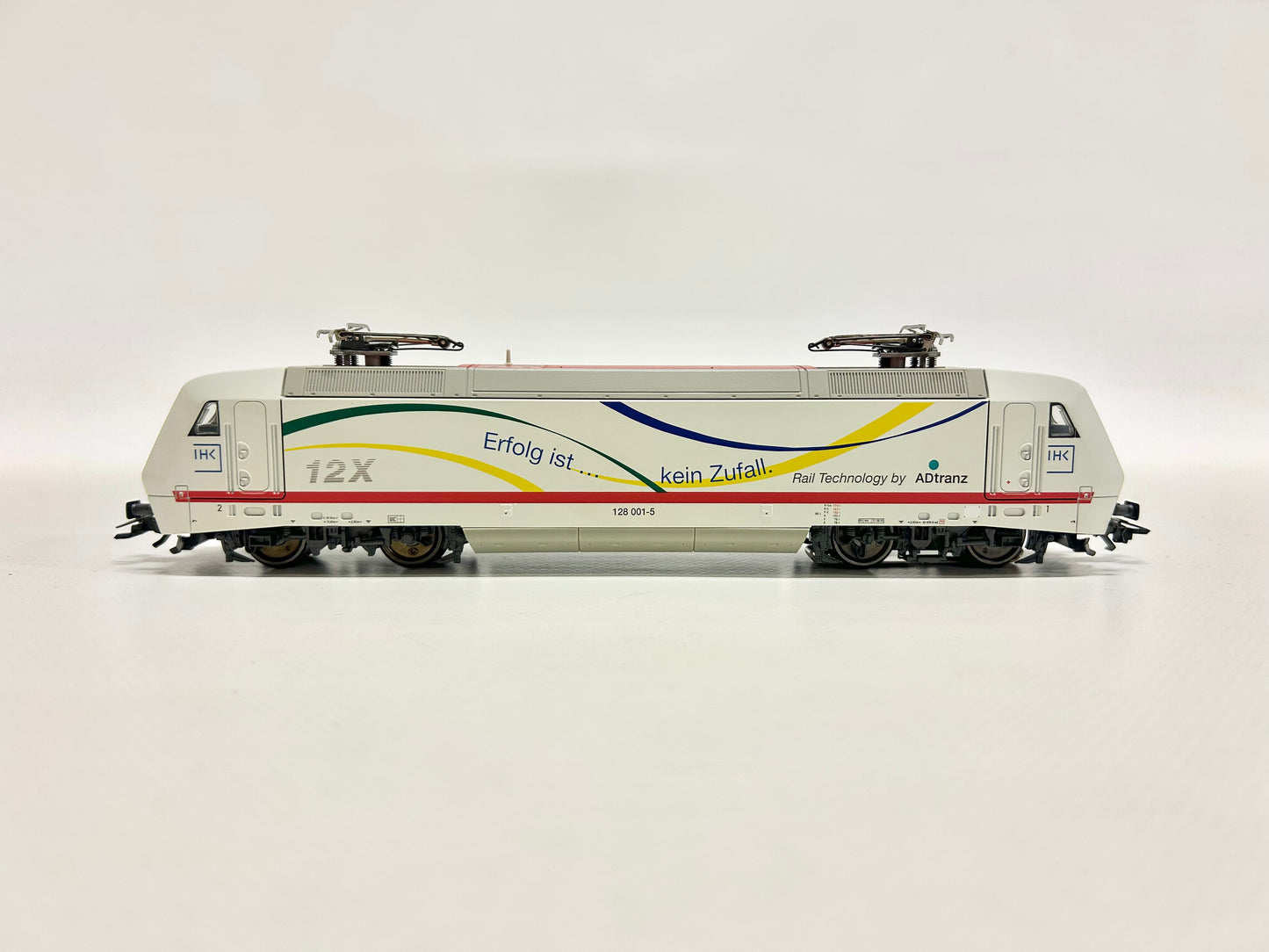 Märklin 1506 Digital E-Lok Br 128 001-5 SoMo "IHK - Erfolg ist kein Zufall" DB AC H0