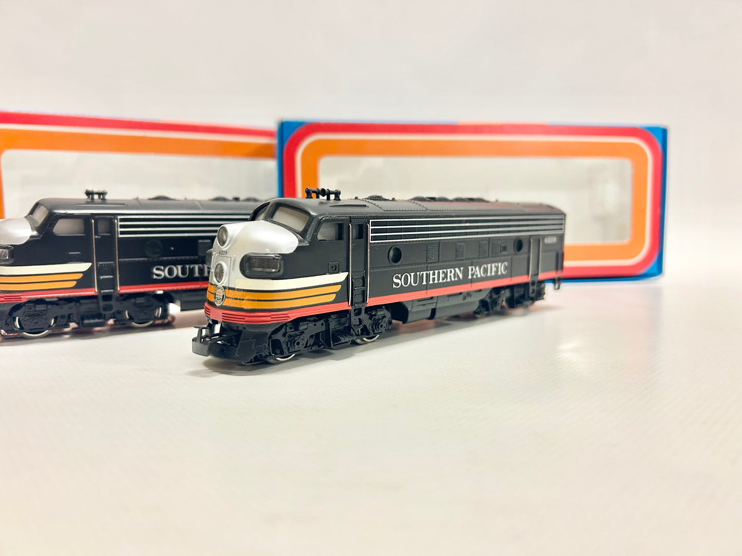 Märklin 3129 + 4129 Diesellok F7 Southern Pacific USA H0