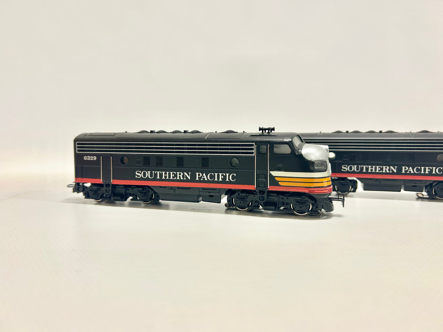 Märklin 3129 + 4129 Diesellok F7 Southern Pacific USA H0