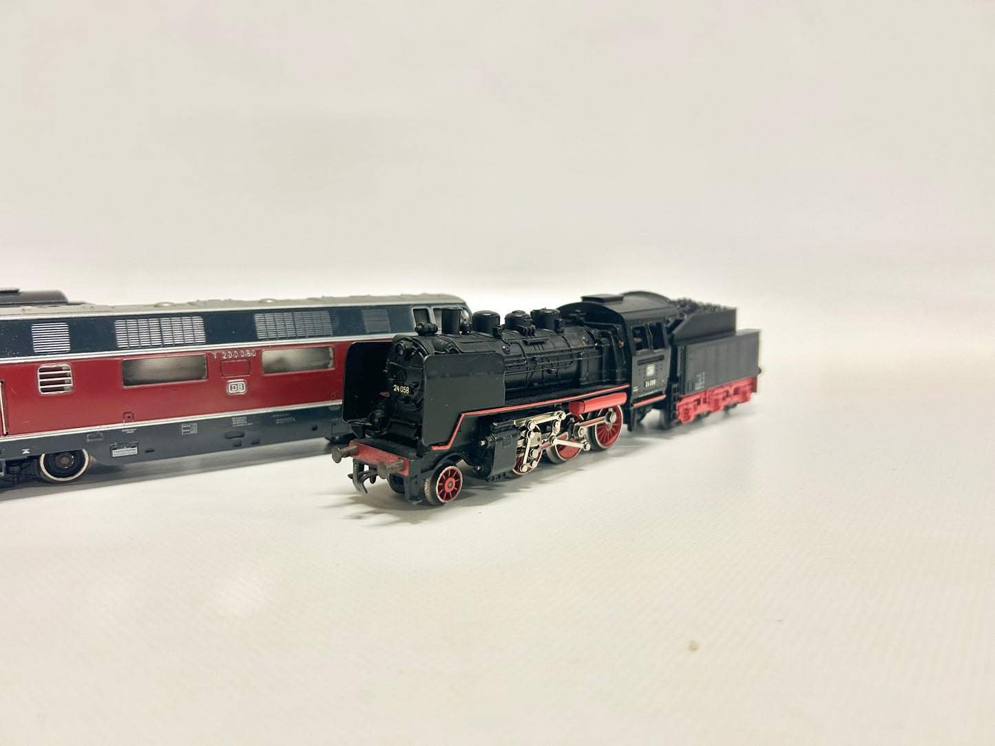 Märklin 3021 3003 3031 3065 4x Lokomotiven Dampflok Diesellok H0