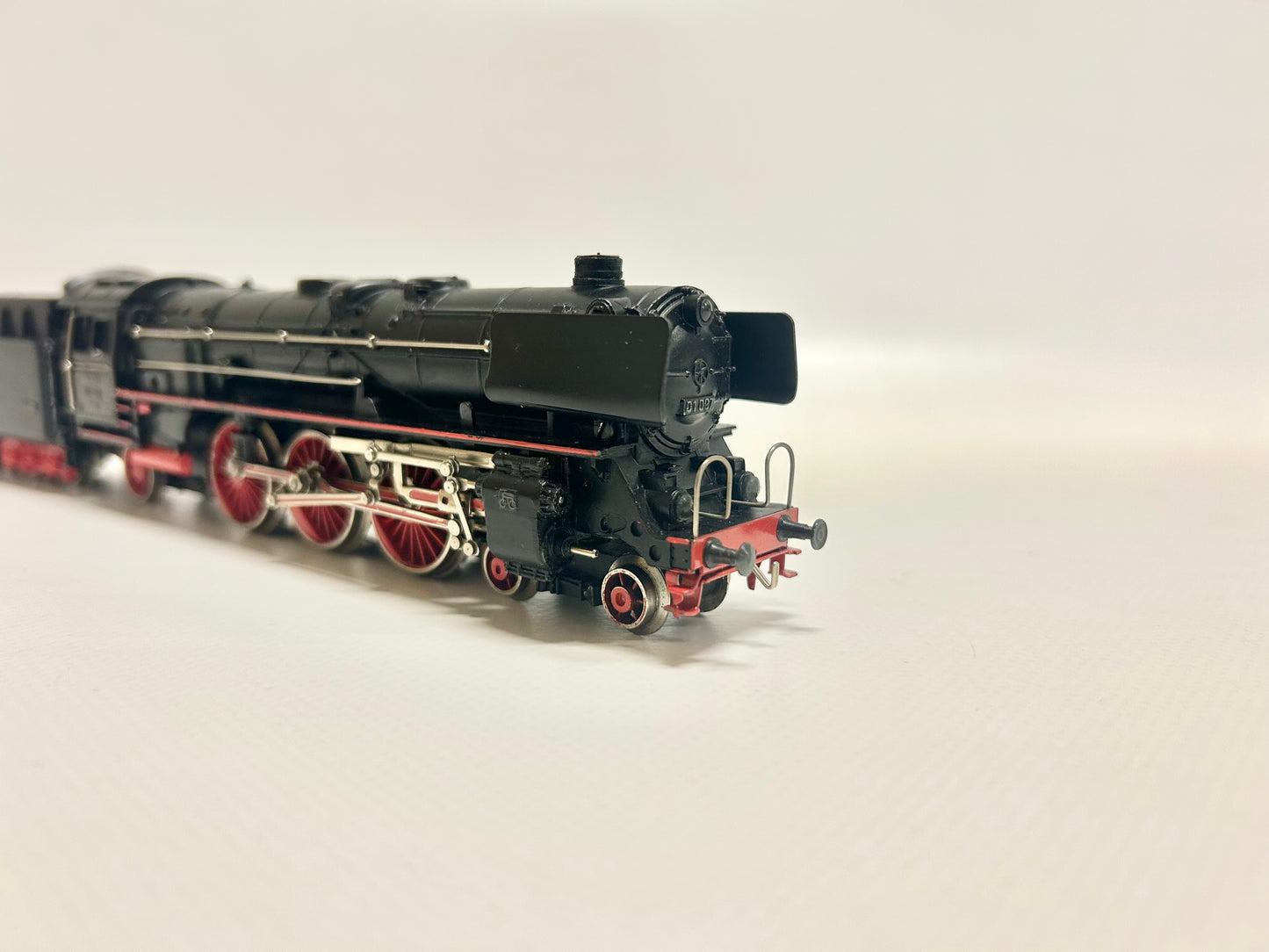 Märklin 3048 Br 01 097 steam locomotive + smoke generator H0