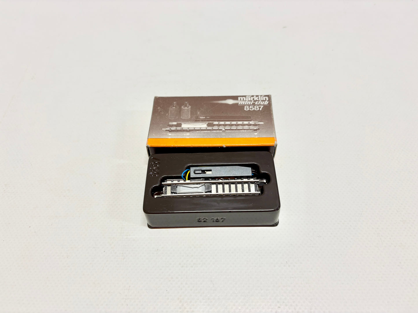 Märklin 8587 Gleise Elektrisches Entkupplungsgleis Z