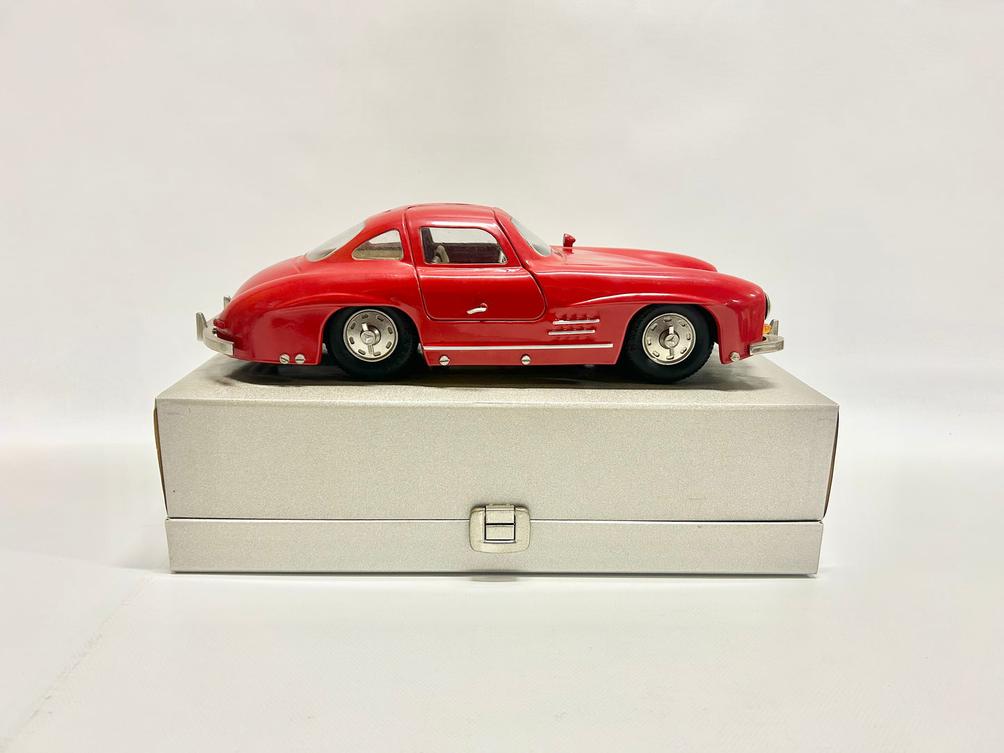 Märklin 1092 Mercedes-Benz 300SL mit Uhrwerkantrieb