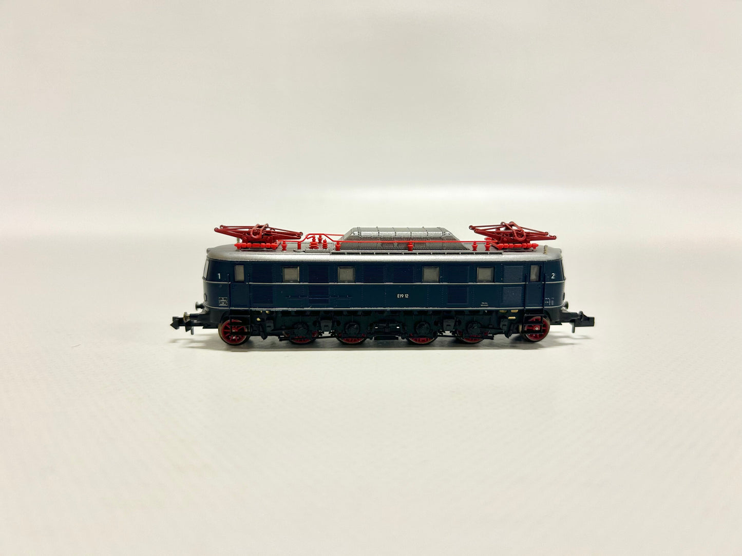 Arnold 2492 DSS E-Lok E19 12 DB Spur N