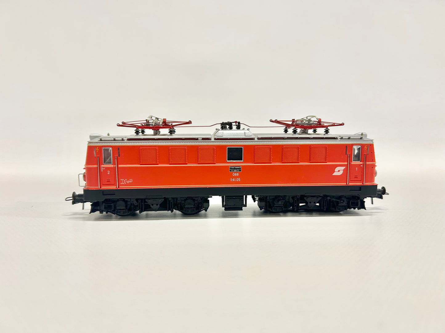 Roco 43641 AC 1141.05 ÖBB electric locomotive H0
