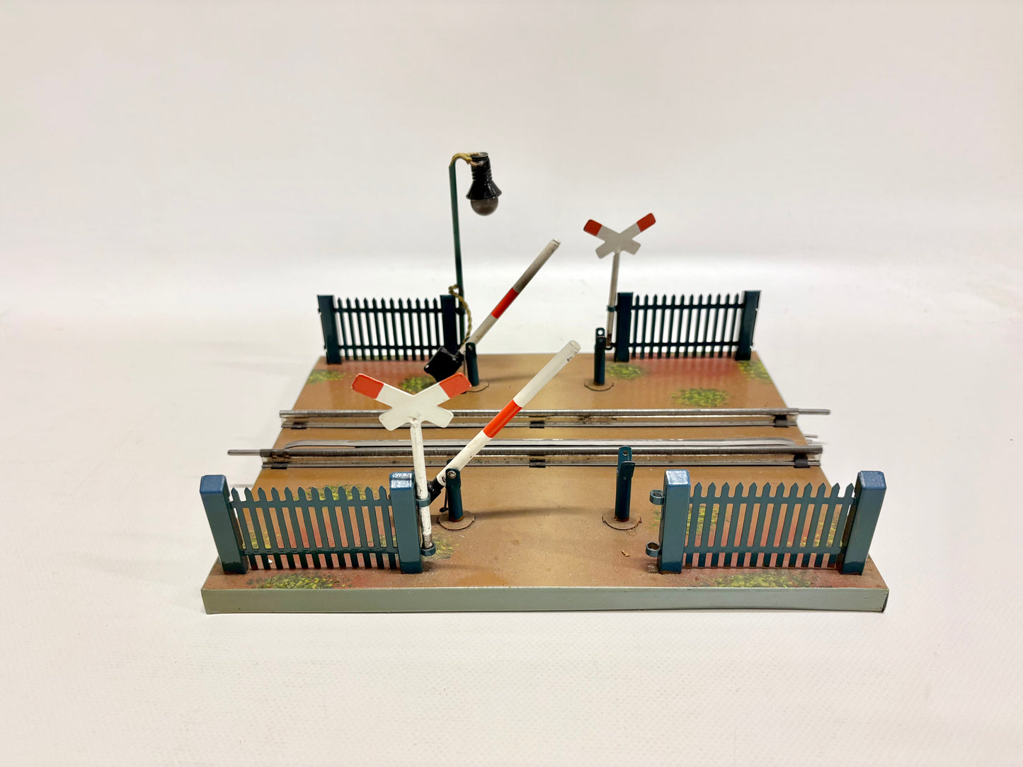 Märklin 2230 B Beleuchteter Bahnübergang Spur 0