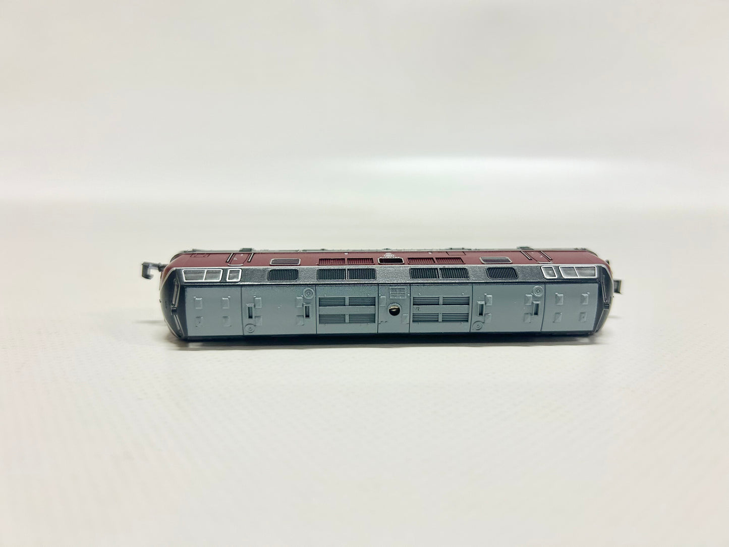 Minitrix 2061 Diesellok Br 221 137-3 DB Spur N