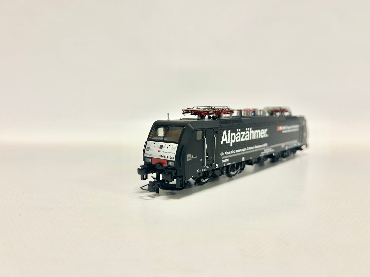 Roco DC 73628 Electric locomotive Br 189 MRCE Alpätamer H0