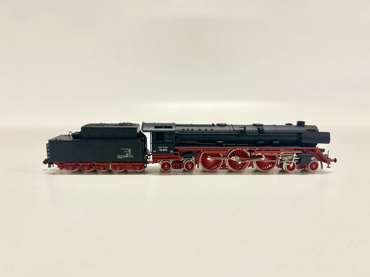 Arnold 2215 Dampflok Br 05 003 DB Spur N