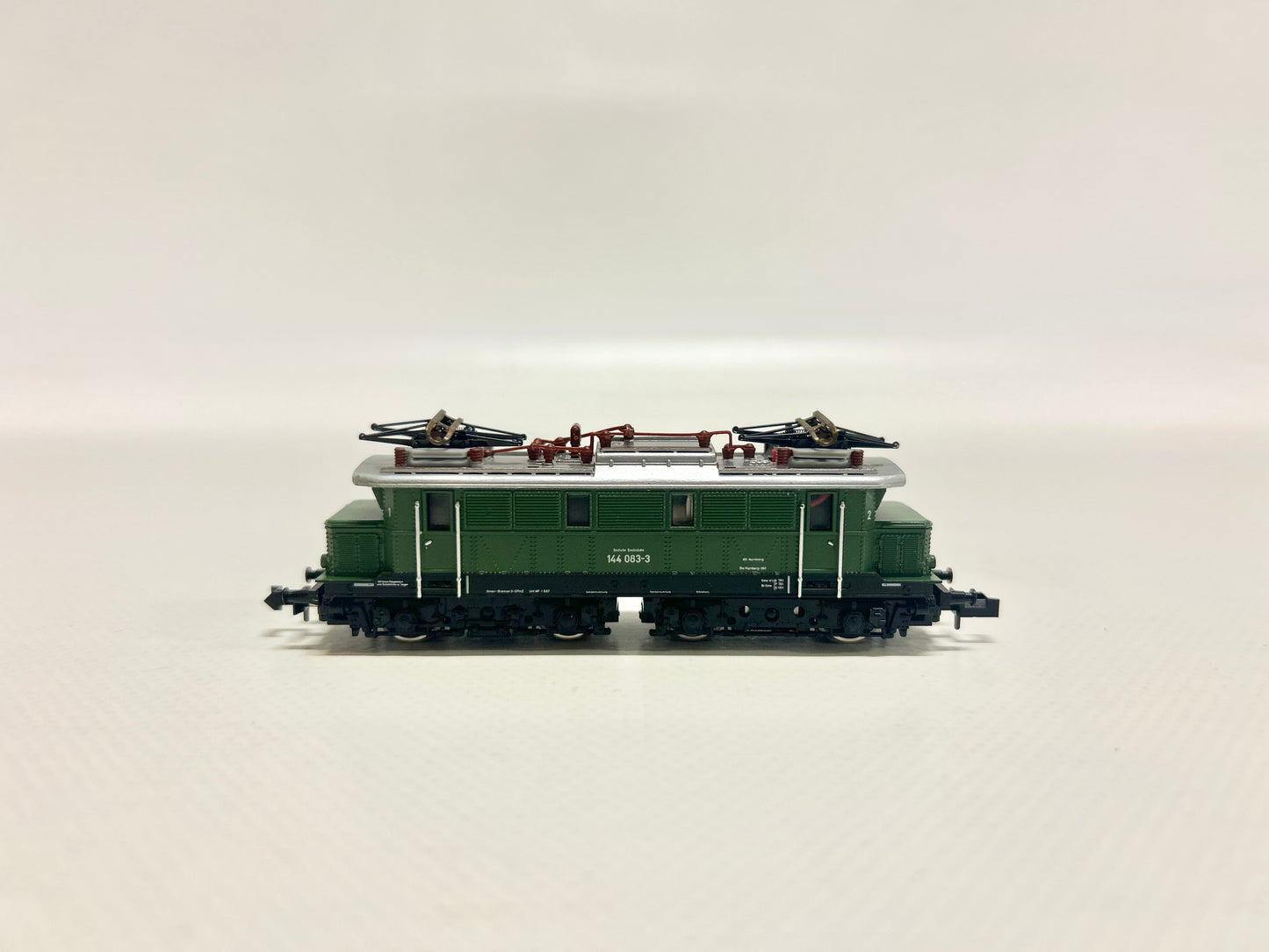 Minitrix 2033 E-Lok Br 144 083-3 DB Spur N