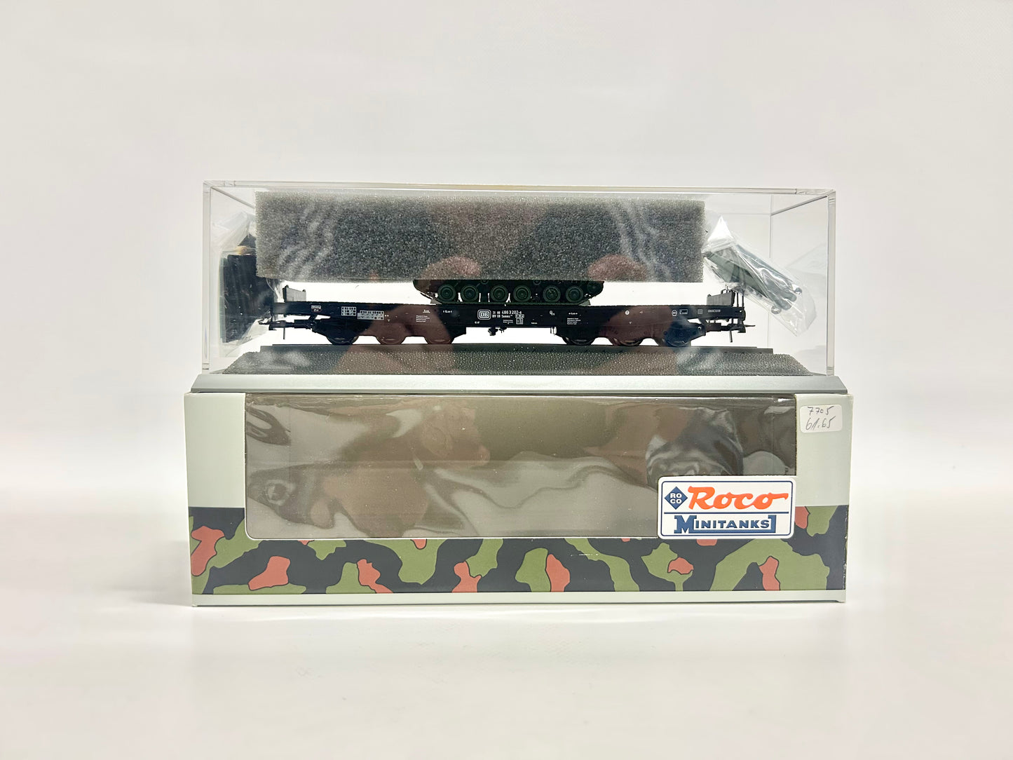Roco Minitanks 841 845 883 885 826 Güterwagen beladen mit Militärfahrzeugen H0