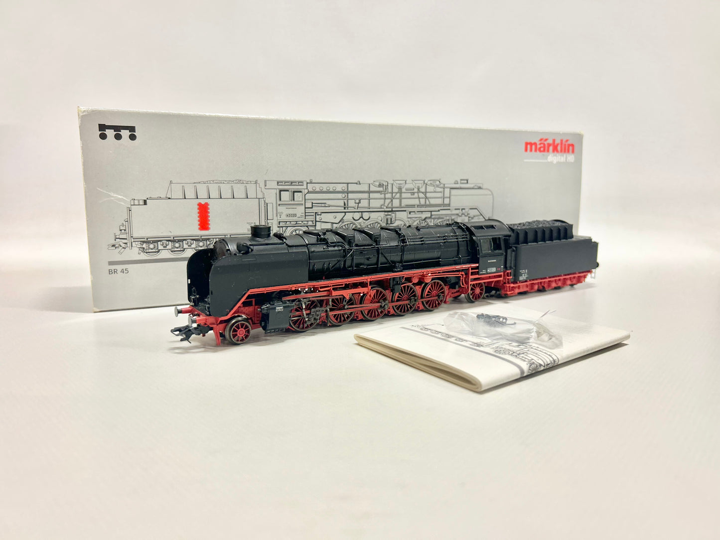 Märklin 37450 Digital + Sound Dampflok Br 45 020 DB AC H0