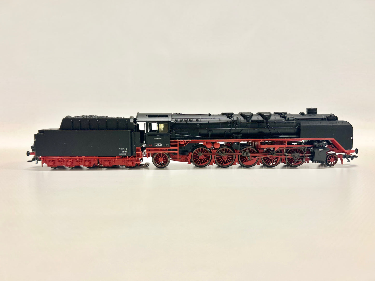 Märklin 37450 Digital + Sound Dampflok Br 45 020 DB AC H0