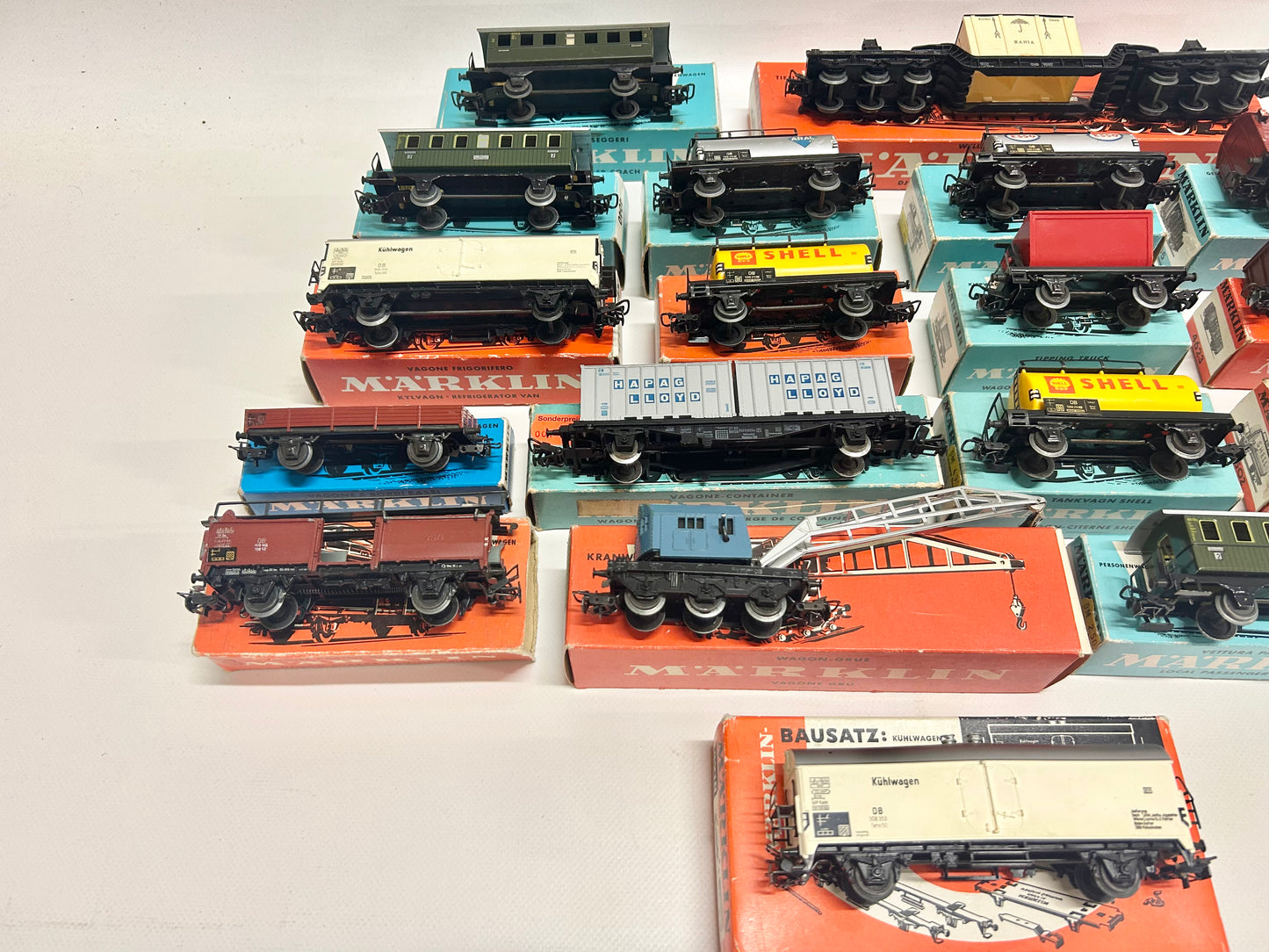 Märklin 19x Güter- & Personenwagen Konvolut H0