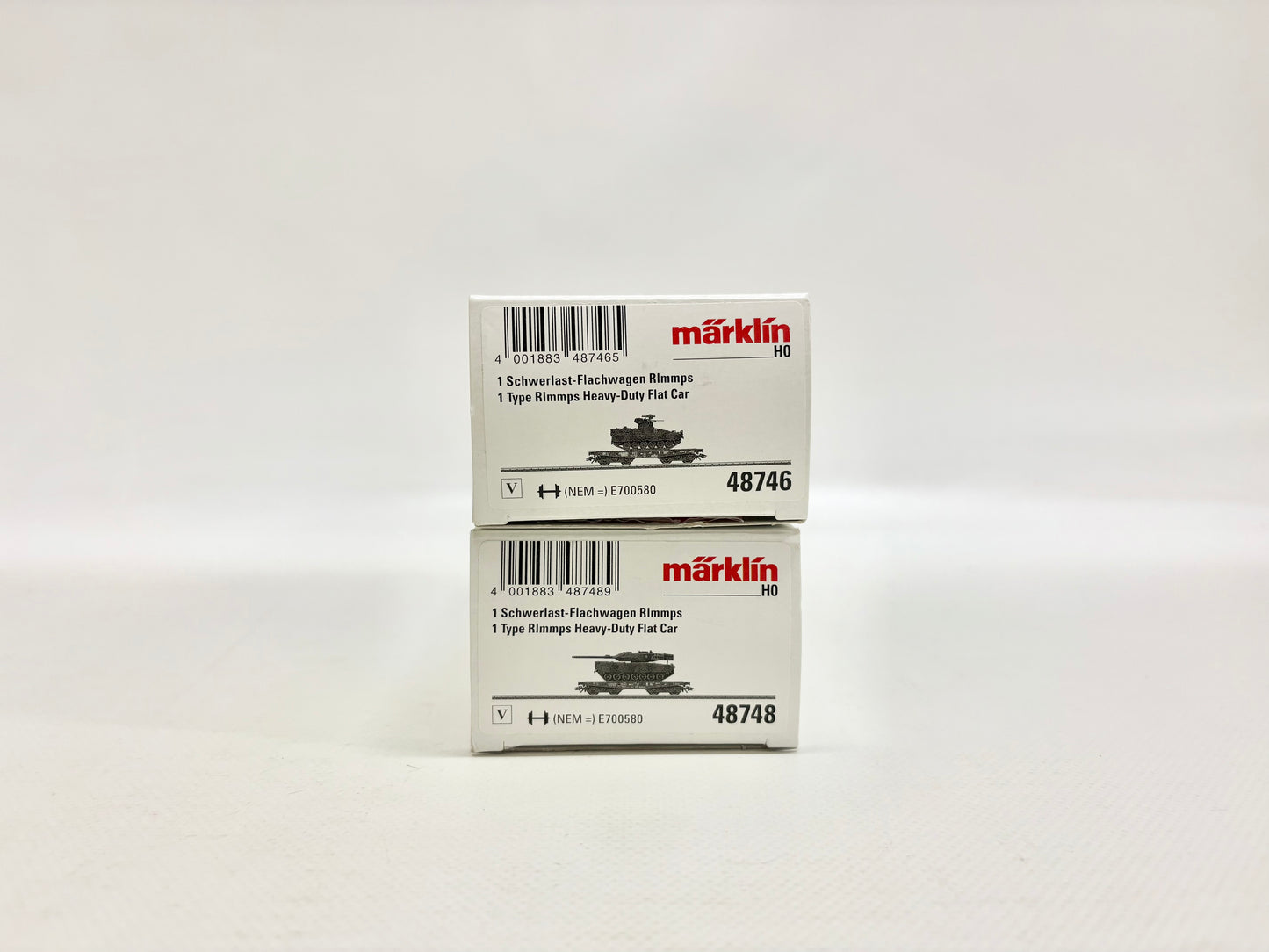 Märklin 48746 + 48748 Schwerlastwagen *ohne Ladung* Bundeswehr AC H0