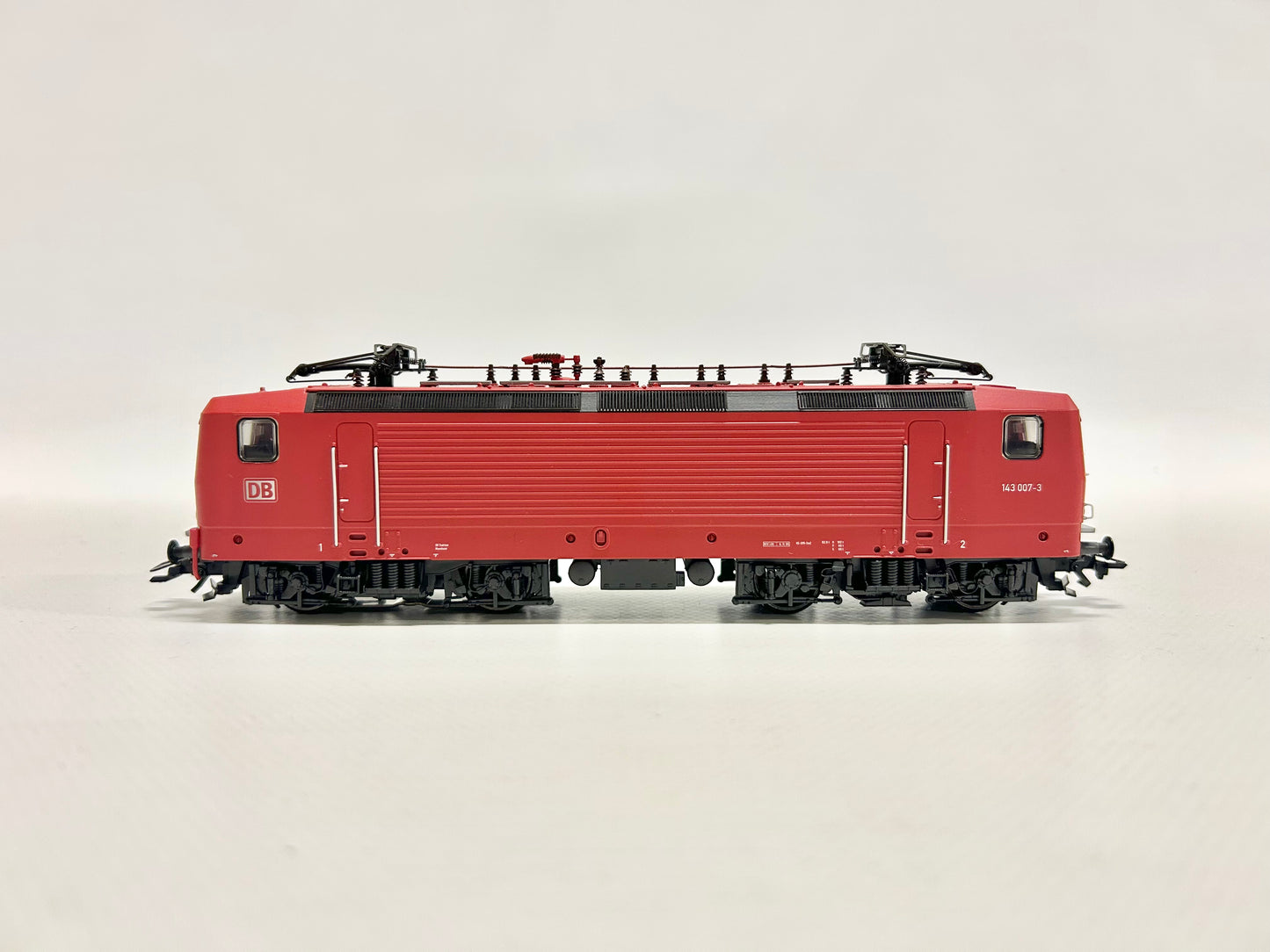 Märklin 37430 Digital Br 143 E-Lok DB H0