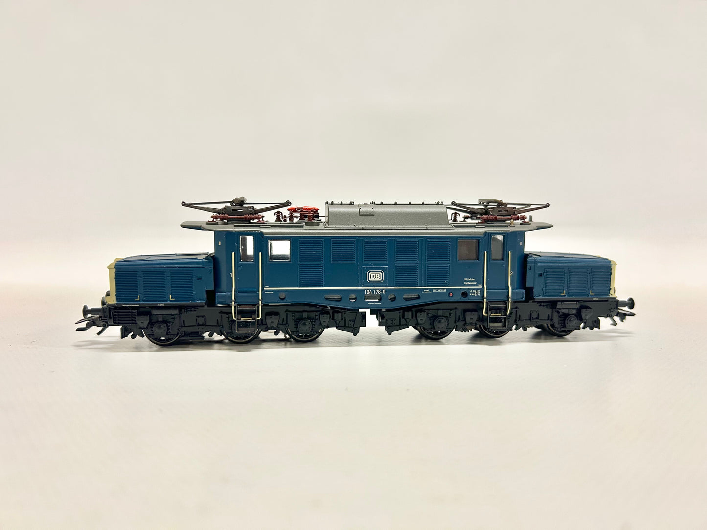 Märklin 3422 Digital Br 194 ozeanblau-beige E-Lok Deutsches Krokodil H0