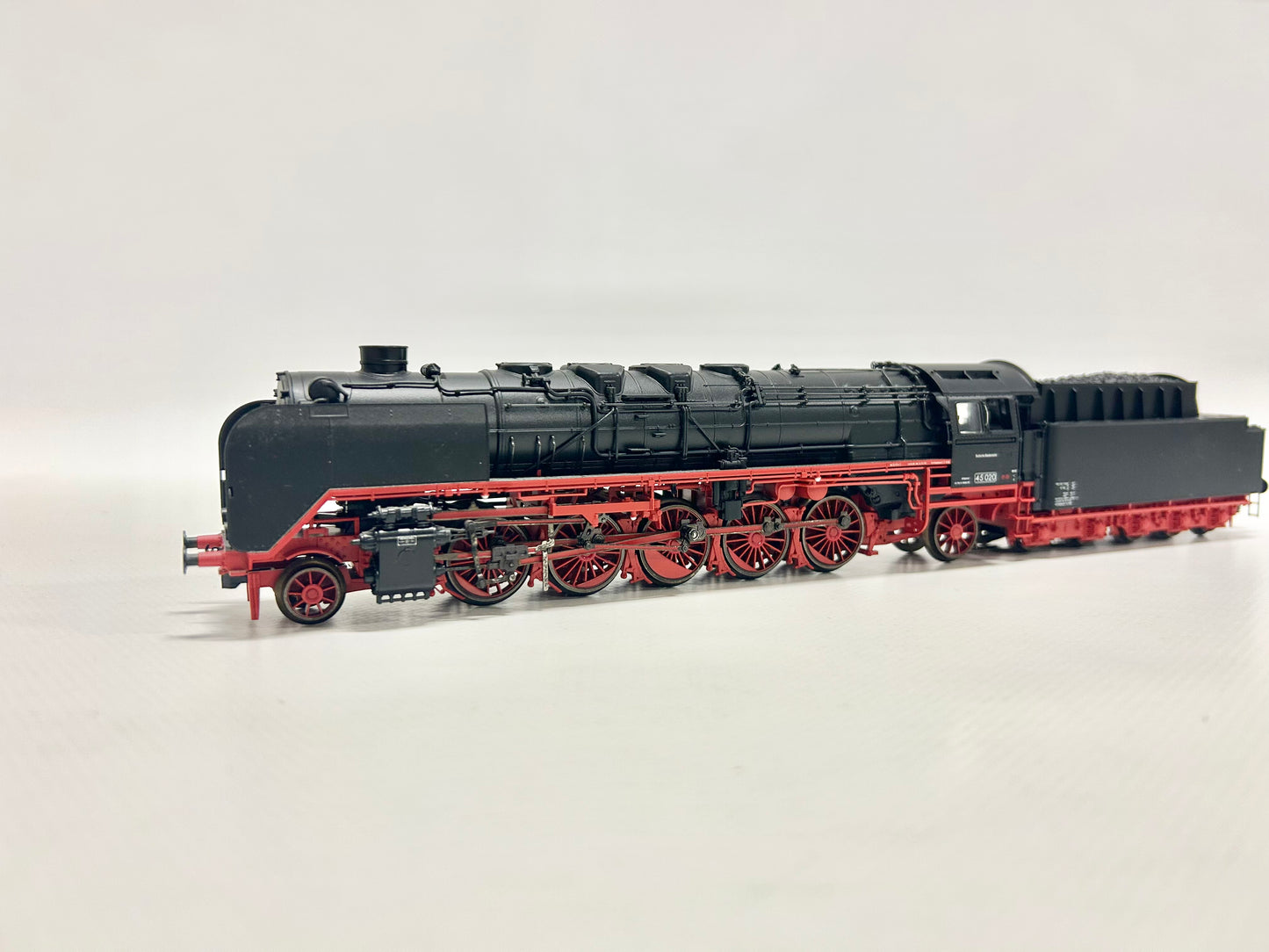 Märklin 37450 Digital + Sound Br 45 DB Dampflok H0