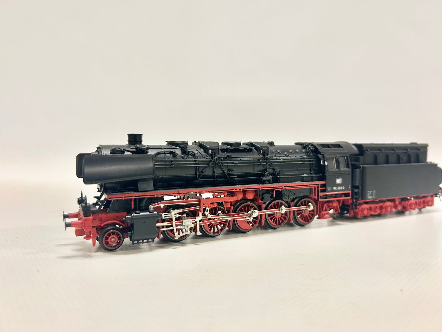 Märklin 37882 Digital Br 043 Oil Tender Steam Locomotive DB H0