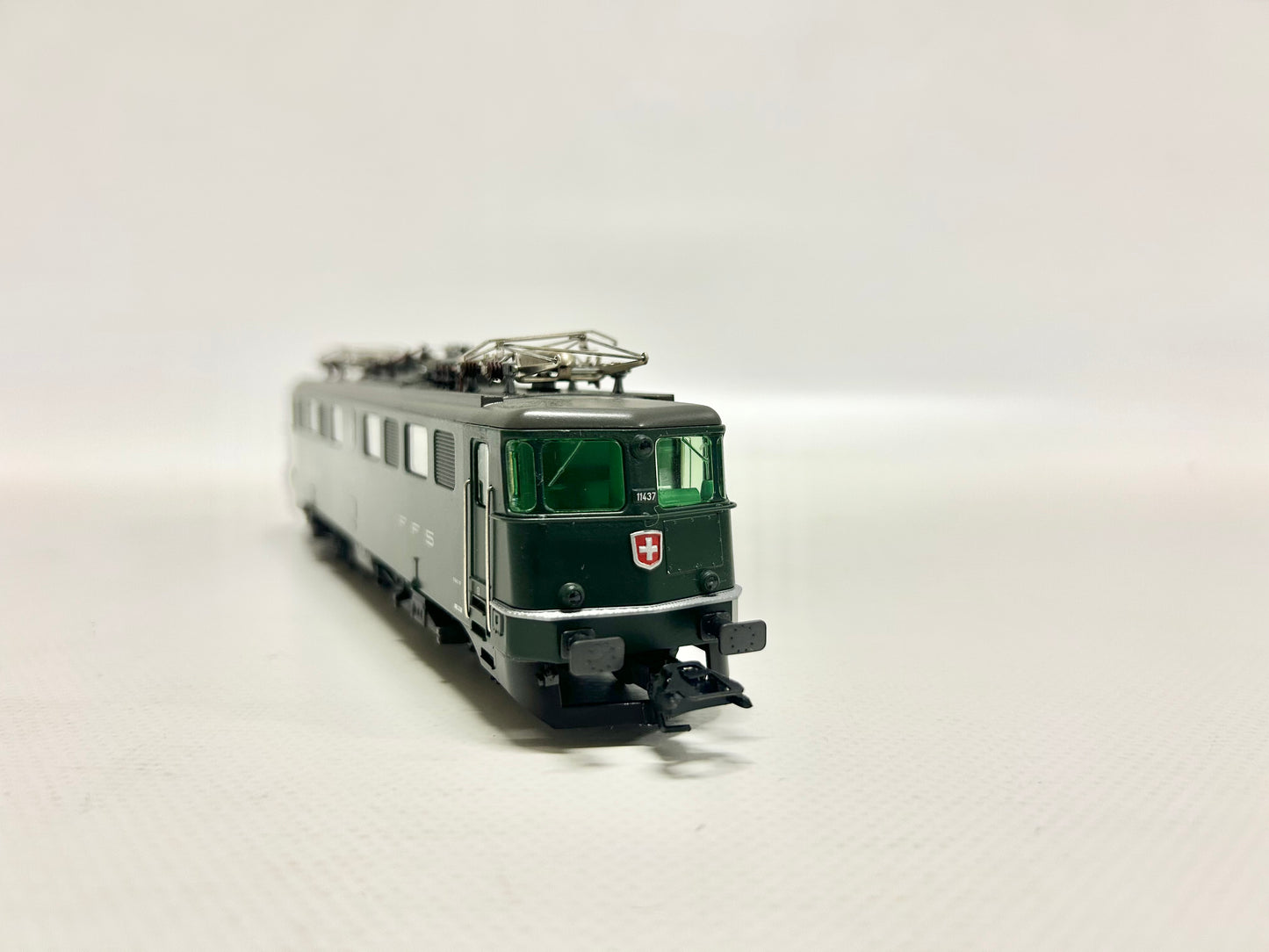 Märklin 3737 Digital Electric Locomotive Ae 6/6 SBB H0