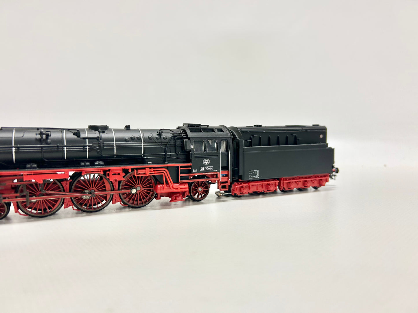 Märklin 37101 Digital Dampflok Br 01 1066 der UEF H0
