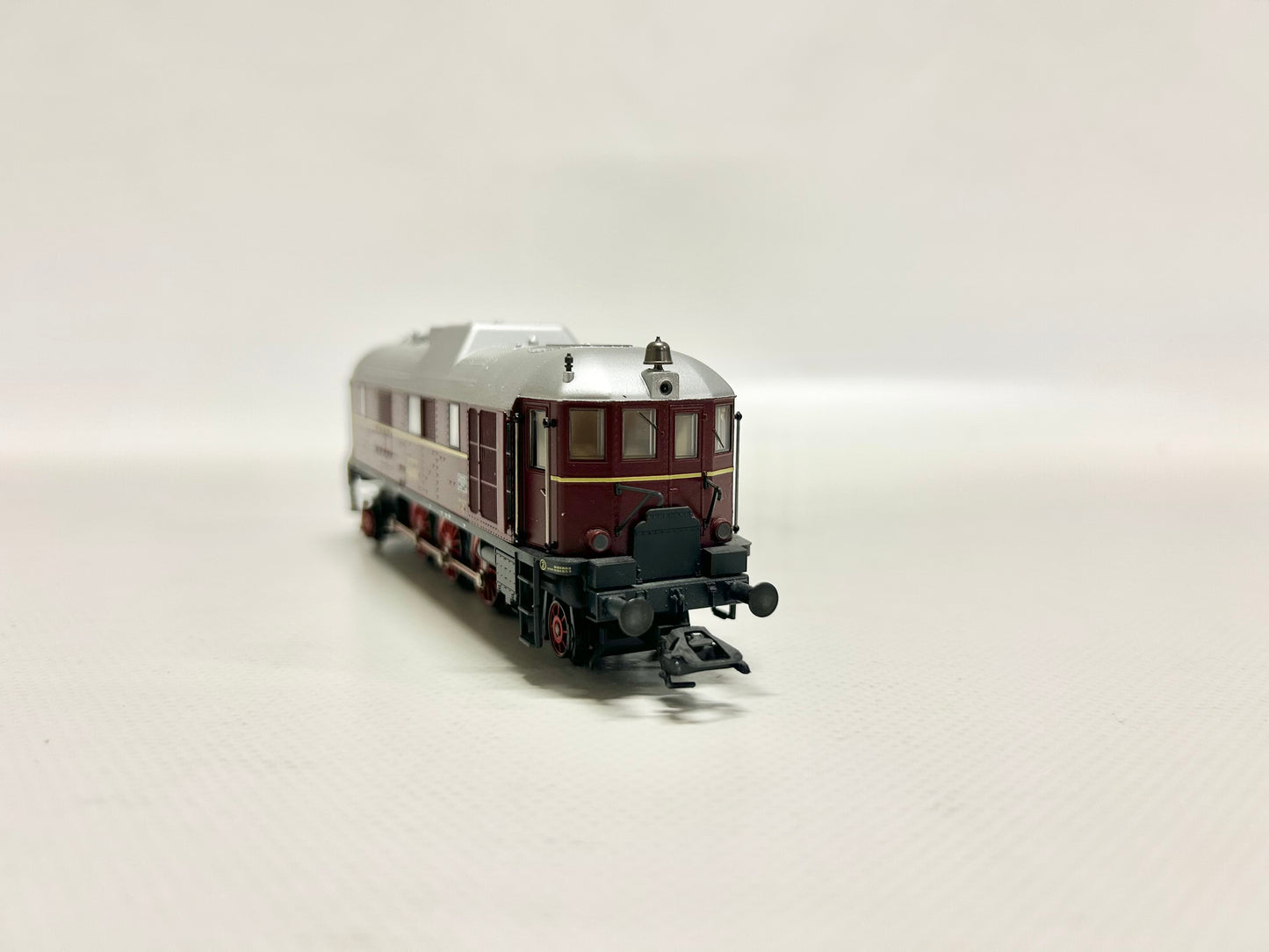 Märklin 34210 Digital Diesellok V140 DB H0