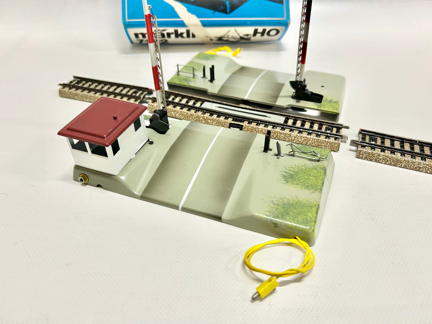 Märklin 7192 Vollautomatischer Bahnübergang für M-Gleis, H0, OVP