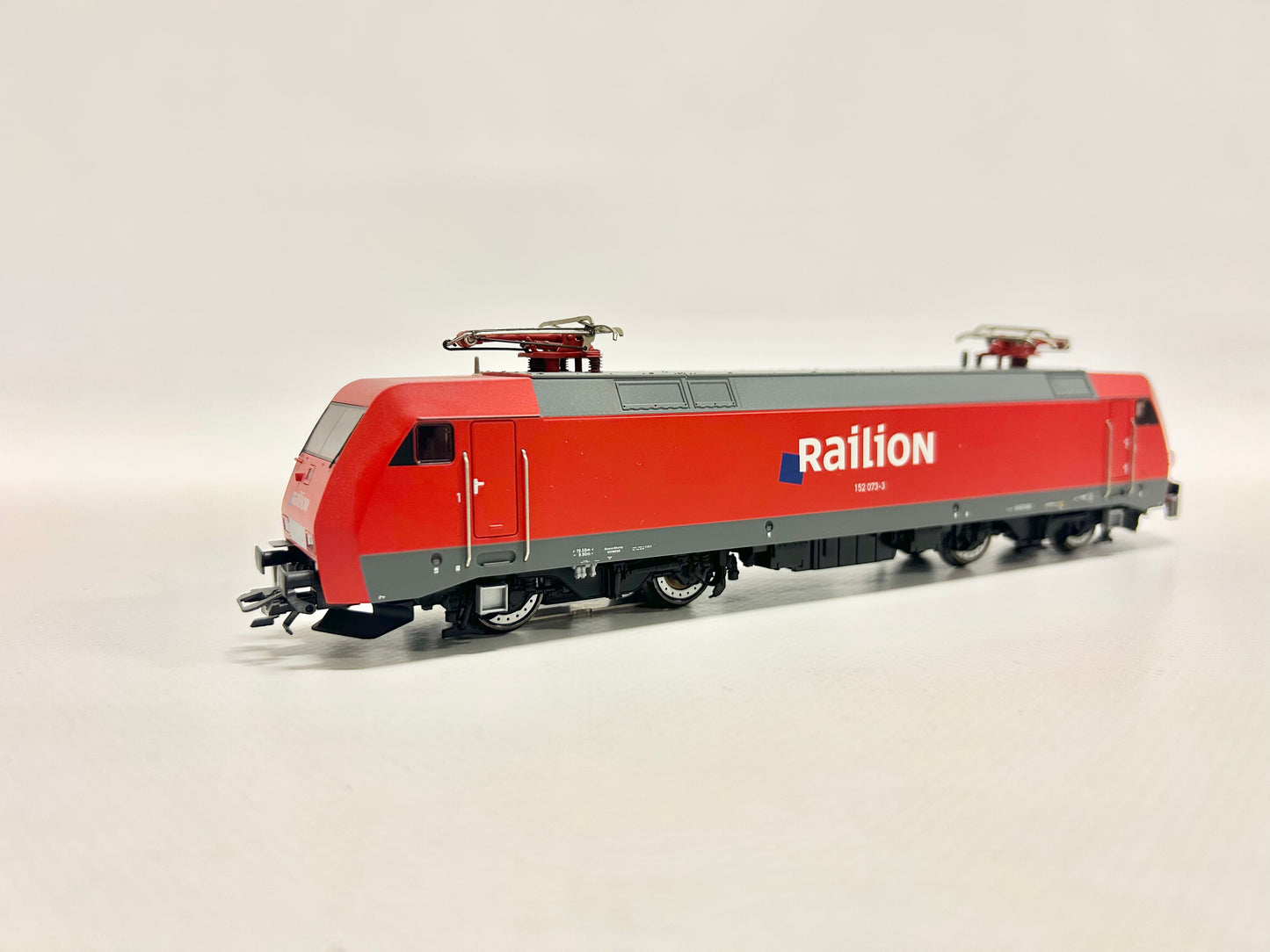 Märklin 37353 Digital + Sound Br 152 Electric Locomotive DB Cargo H0