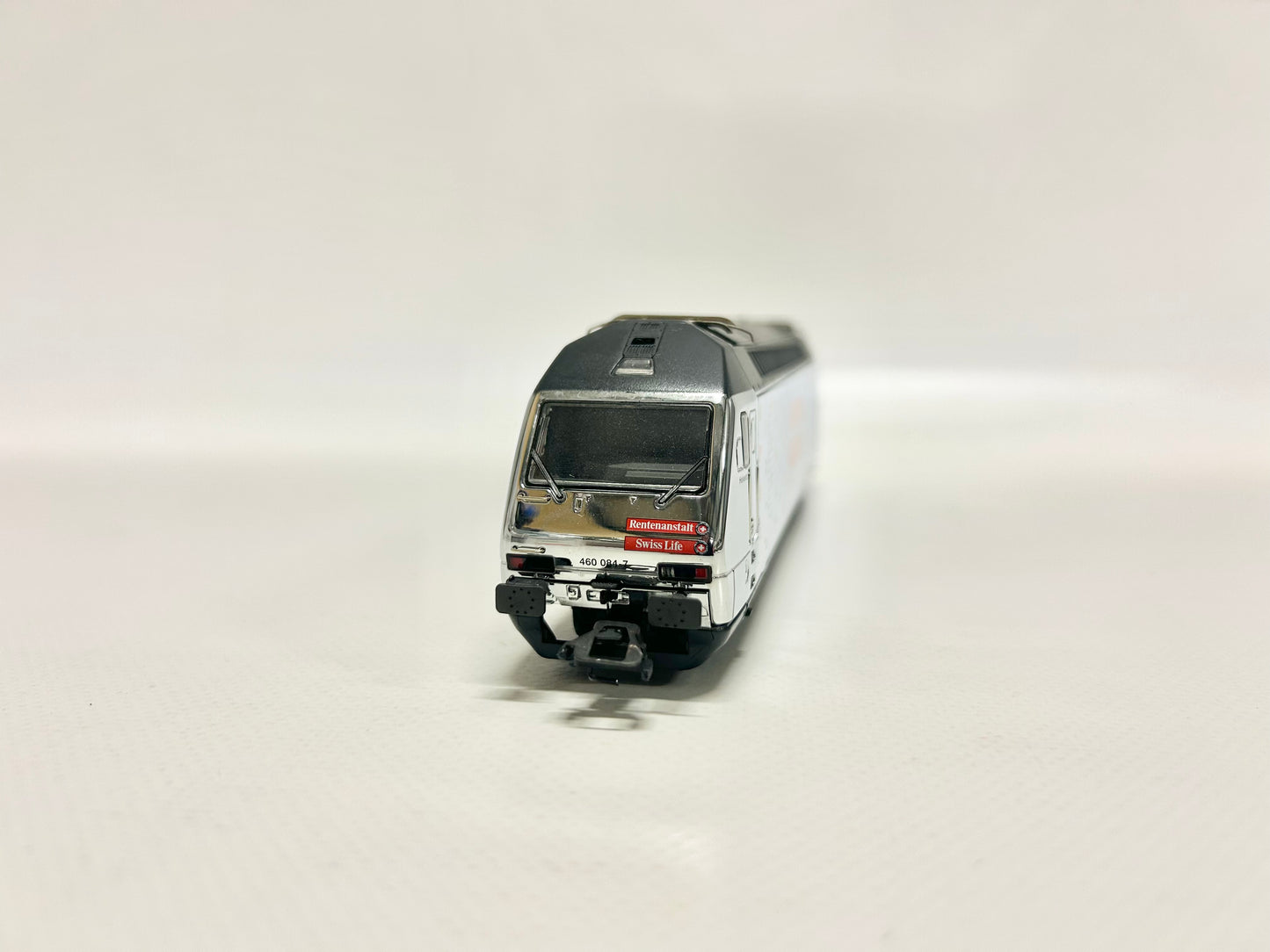 Märklin 34636 Digital Re 460 SBB Electric Locomotive "Swiss Life Pension Institution" H0