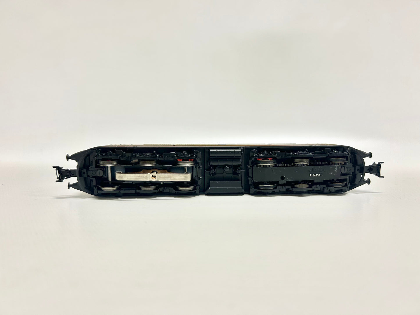 Märklin 39573 Digital E03 Electric Locomotive TEE H0