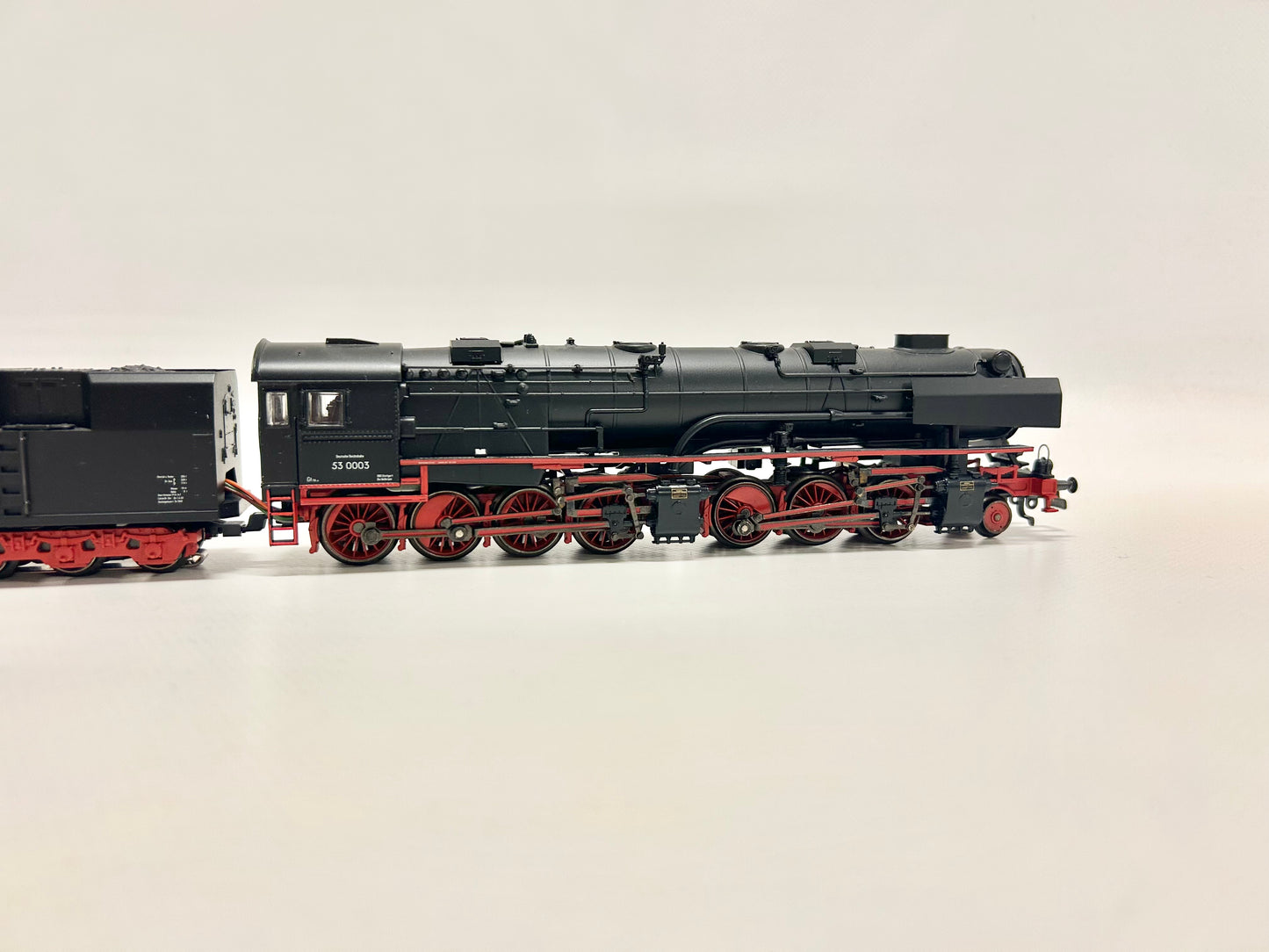 Märklin 37021 Digital Br 53 Dampflok mit Kondenstender H0