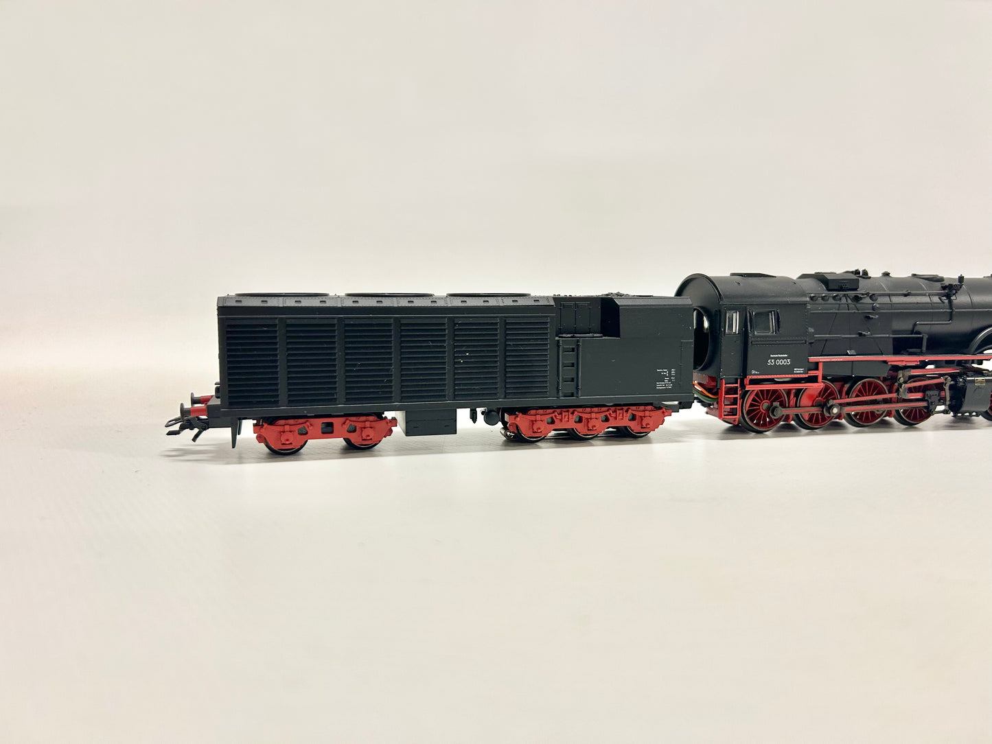 Märklin 37021 Digital Br 53 Dampflok mit Kondenstender H0