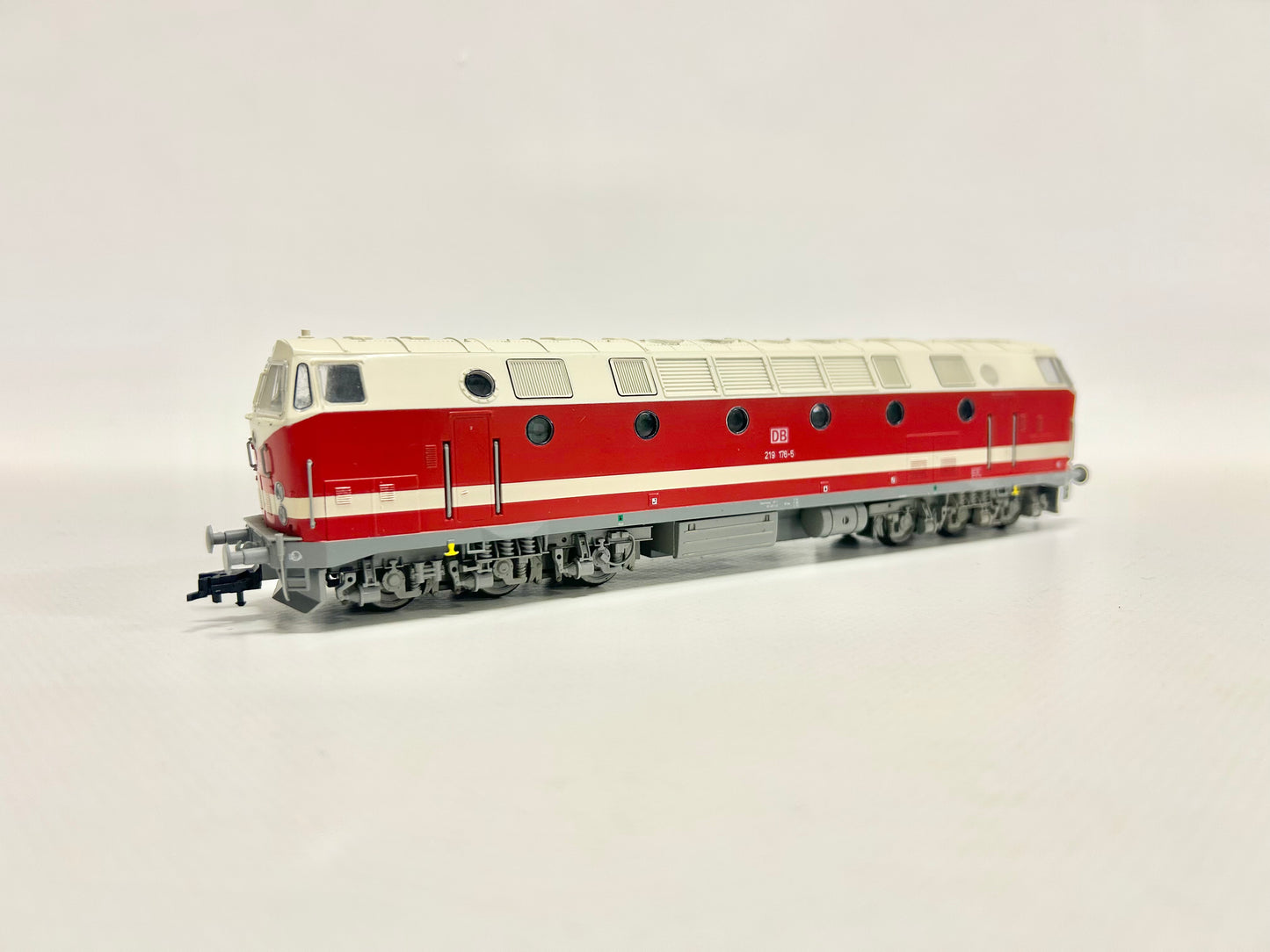 Gützold 34100 Diesellok Br 219 2. Bauserie DB H0