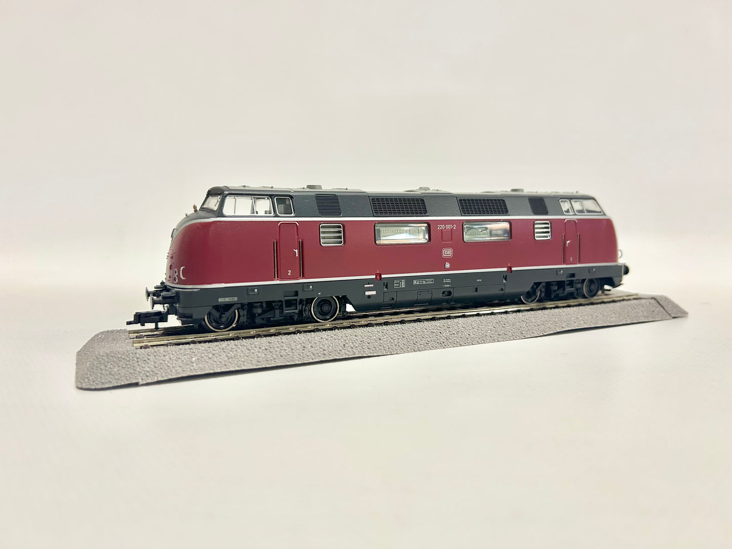 Roco 63932 DSS Diesellok Br 220 001-2 DB DC H0