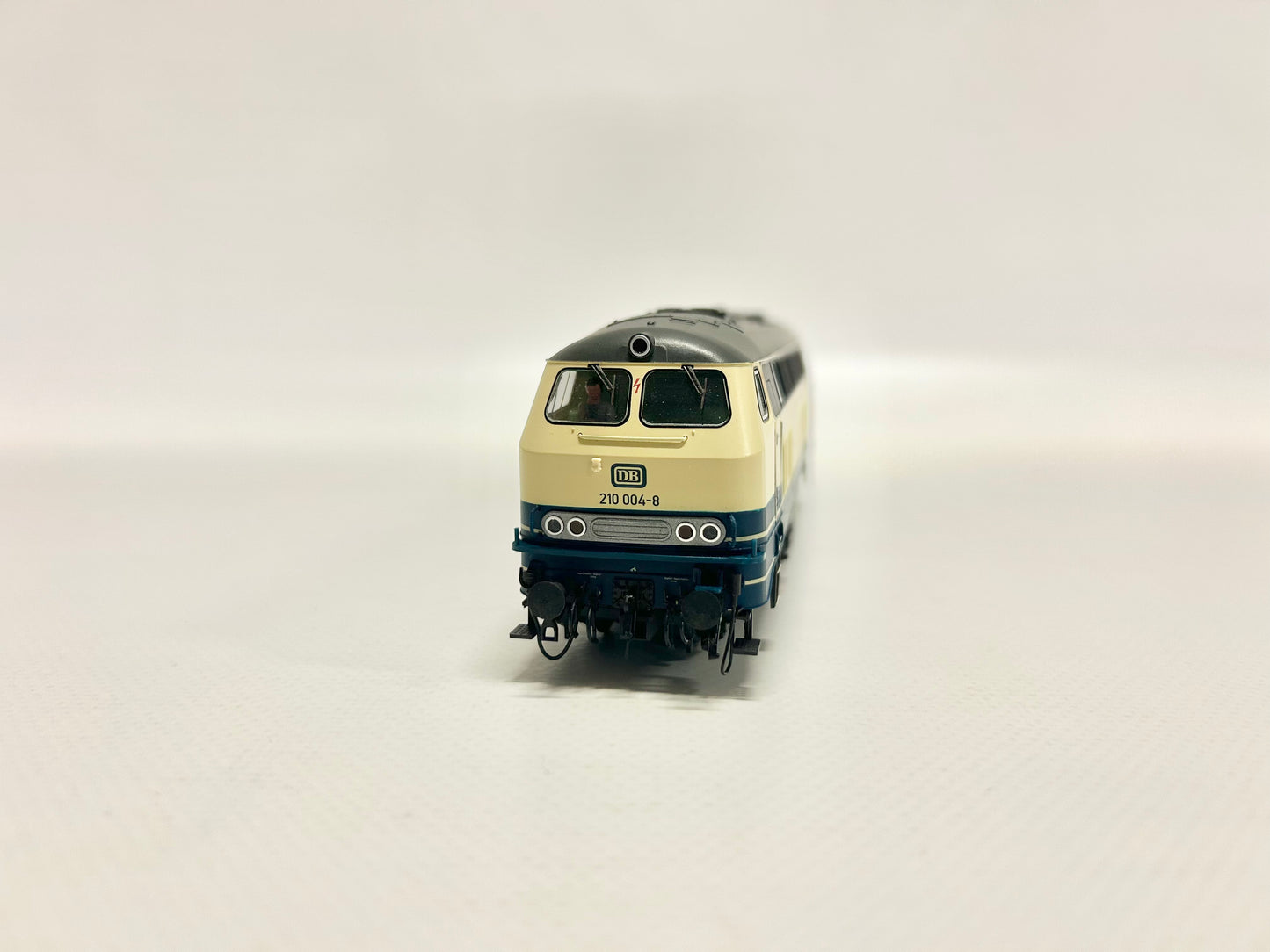 Roco 73736 Plux 22 Diesellok Br 210 004-8 DB DC H0