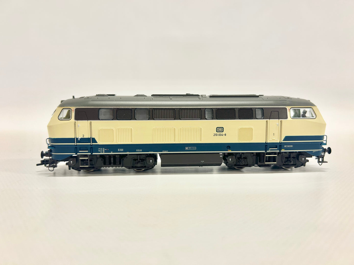 Roco 73736 Plux 22 Diesellok Br 210 004-8 DB DC H0
