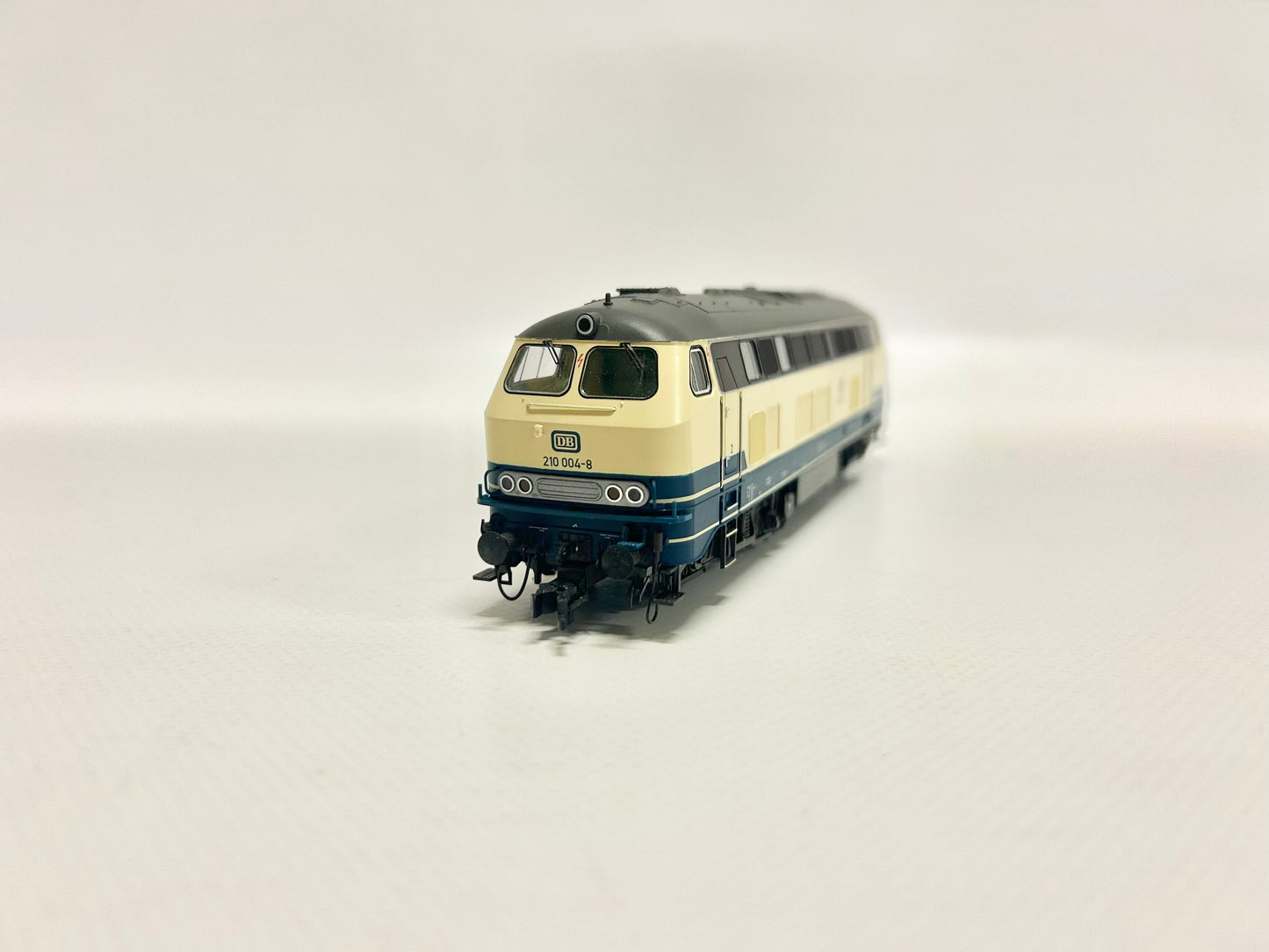 Roco 73736 Plux 22 Diesellok Br 210 004-8 DB DC H0