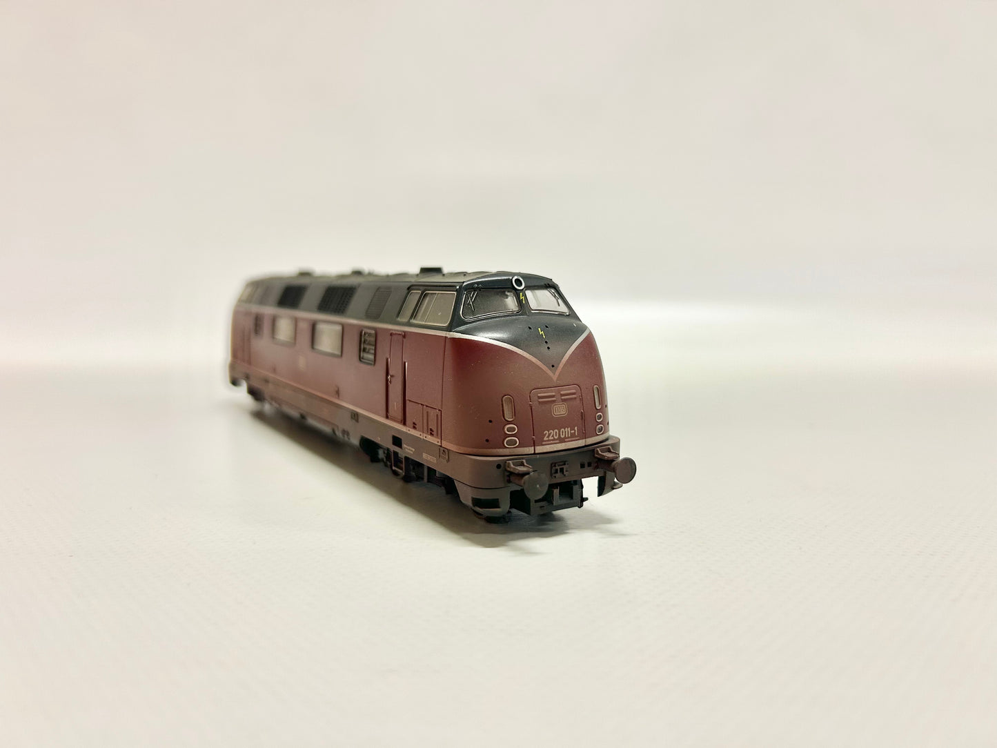Roco 63402 DSS Diesellok Br 220 011-1 gealtert DB DC H0