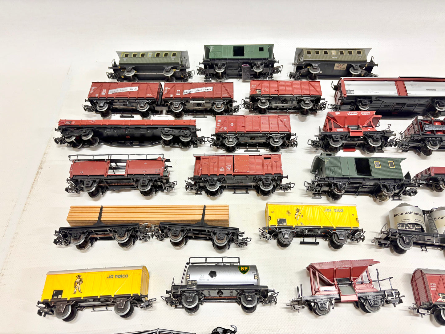 Märklin 25x Güter- & Personenwagen Konvolut AC H0