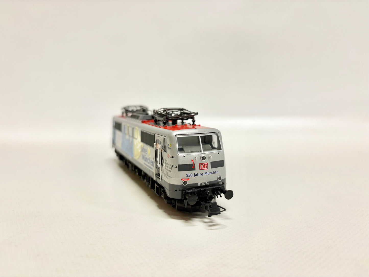 Roco 69695 DSS E-Lok Br 111 027-9 "850 Jahre München" DB AC H0