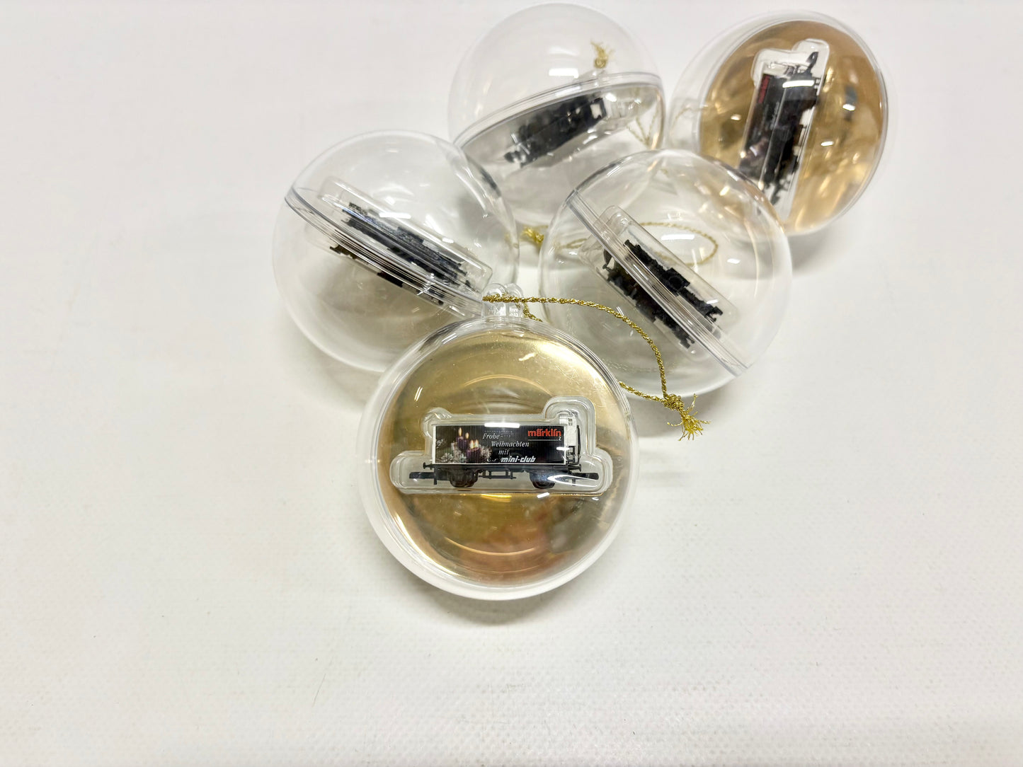 Märklin Wagen-Set Mini Club Christbaumkugeln mit gedecktem Güterwagen DB Z