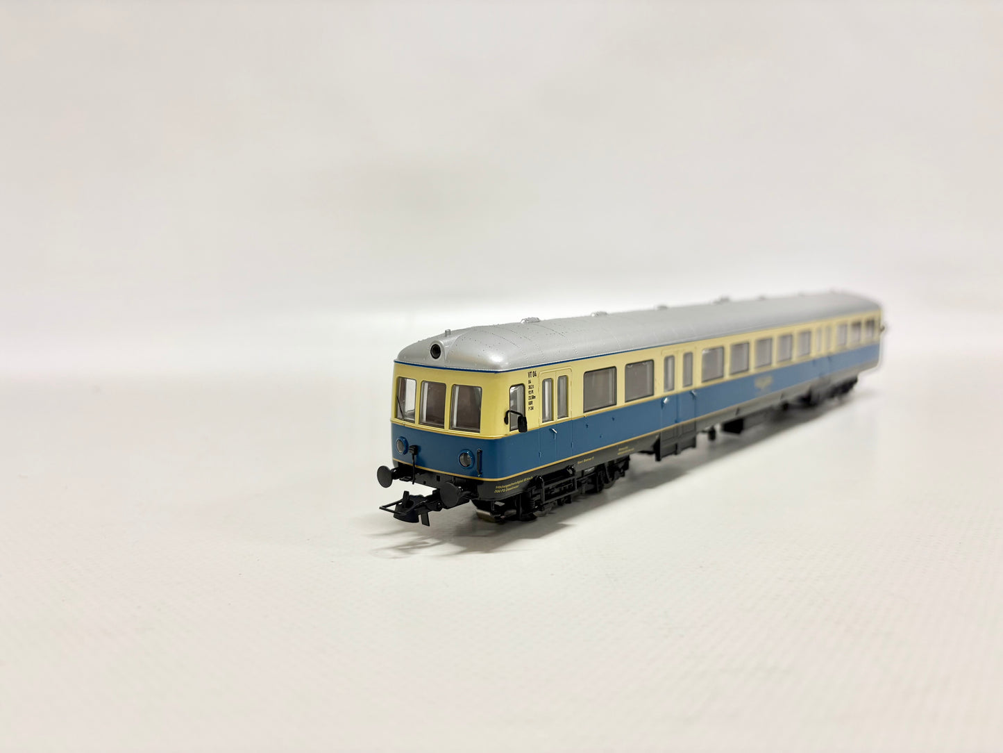 Brekina 64123 Digital Dieseltriebwagen VT 04 Regentalbahn AG AC H0