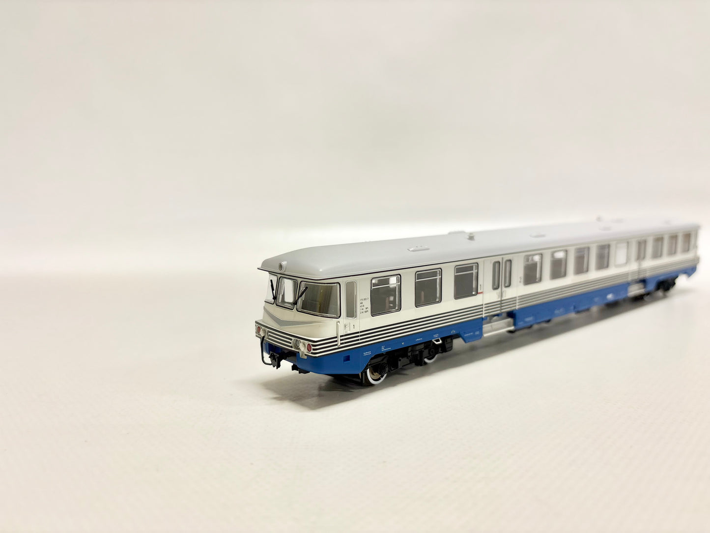 Kres 17320 DSS Dieseltriebwagen Br 173 002 DR DC H0